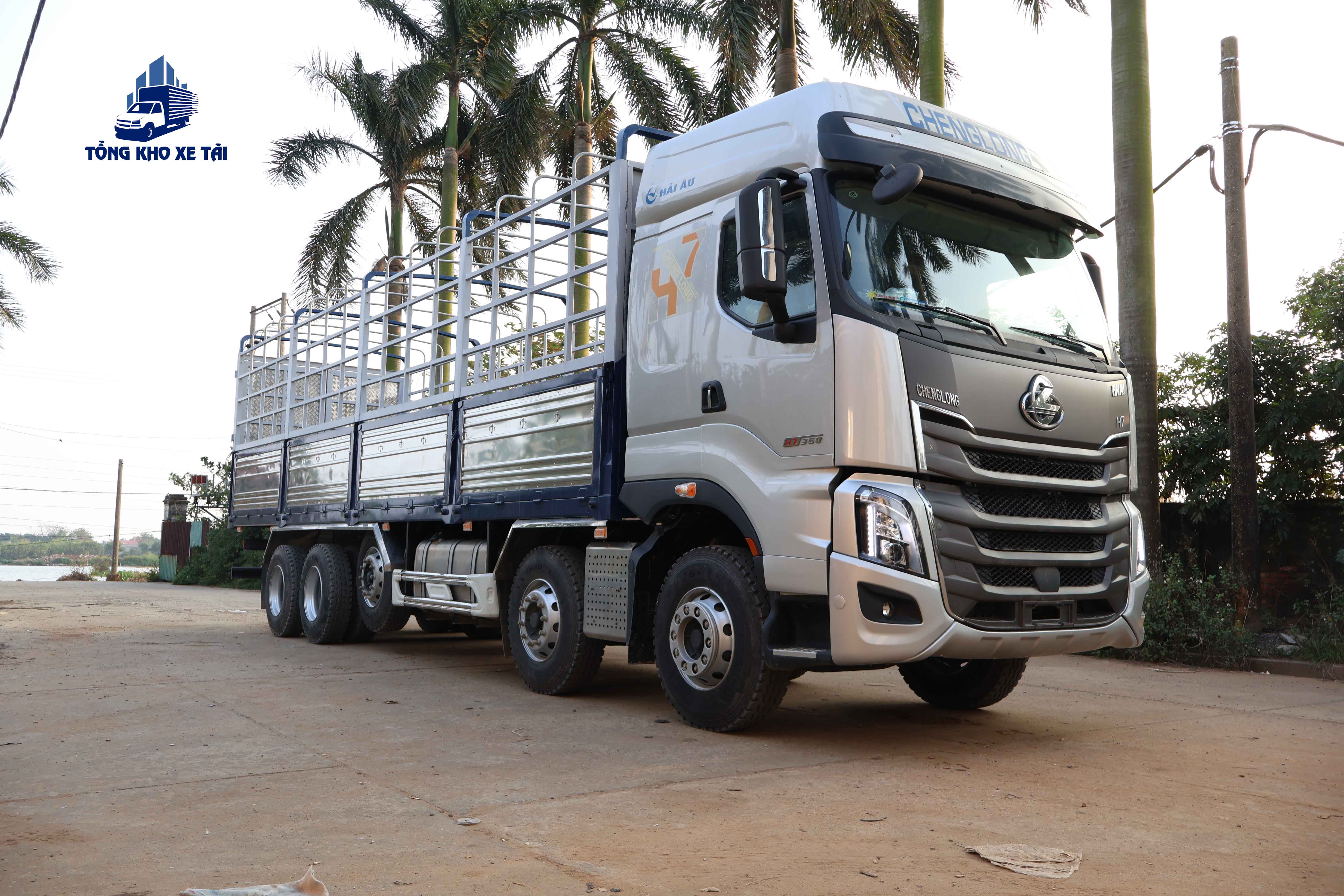 XE TẢI 5 CHÂN CHENGLONG H7 360Hp THÙNG MUI BẠT ĐỜI 2026